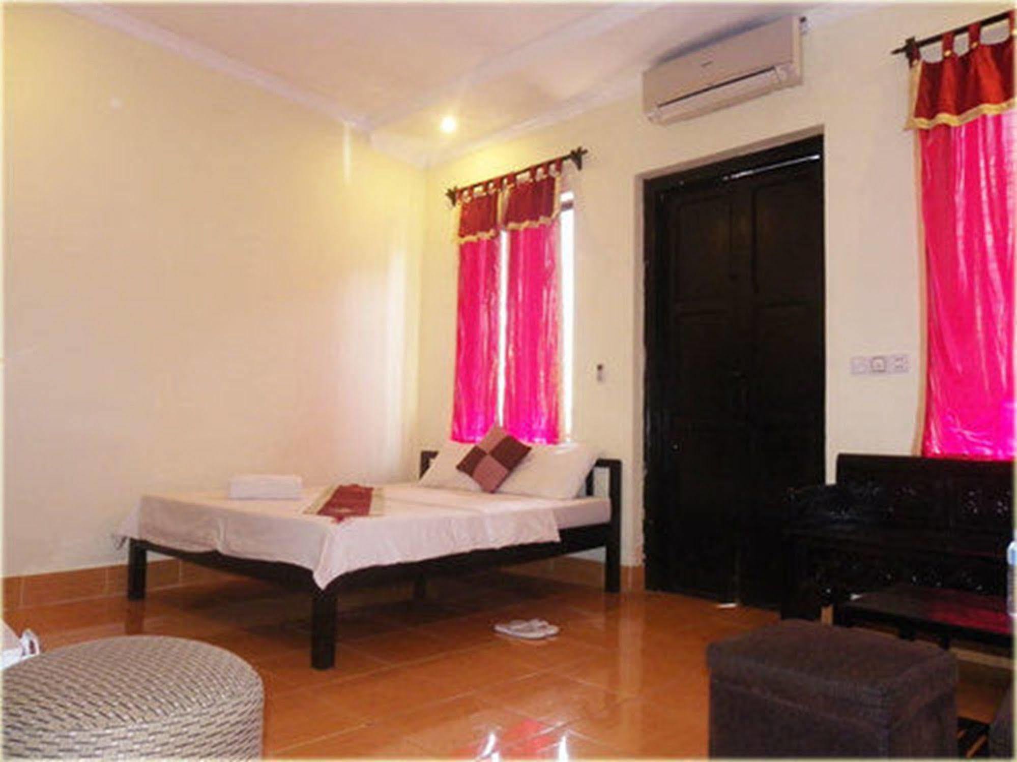 Sovanphum Guesthouse And Restaurant Phnom Penh Luaran gambar